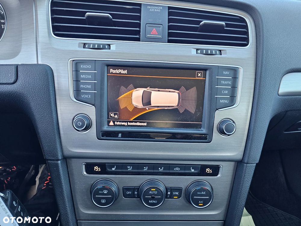 Volkswagen Golf Variant 2.0 TDI BlueMotion Technology Comfortline - 19