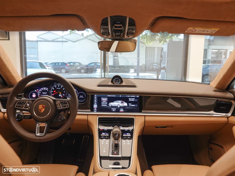 Porsche Panamera Sport Turismo Turbo - 40
