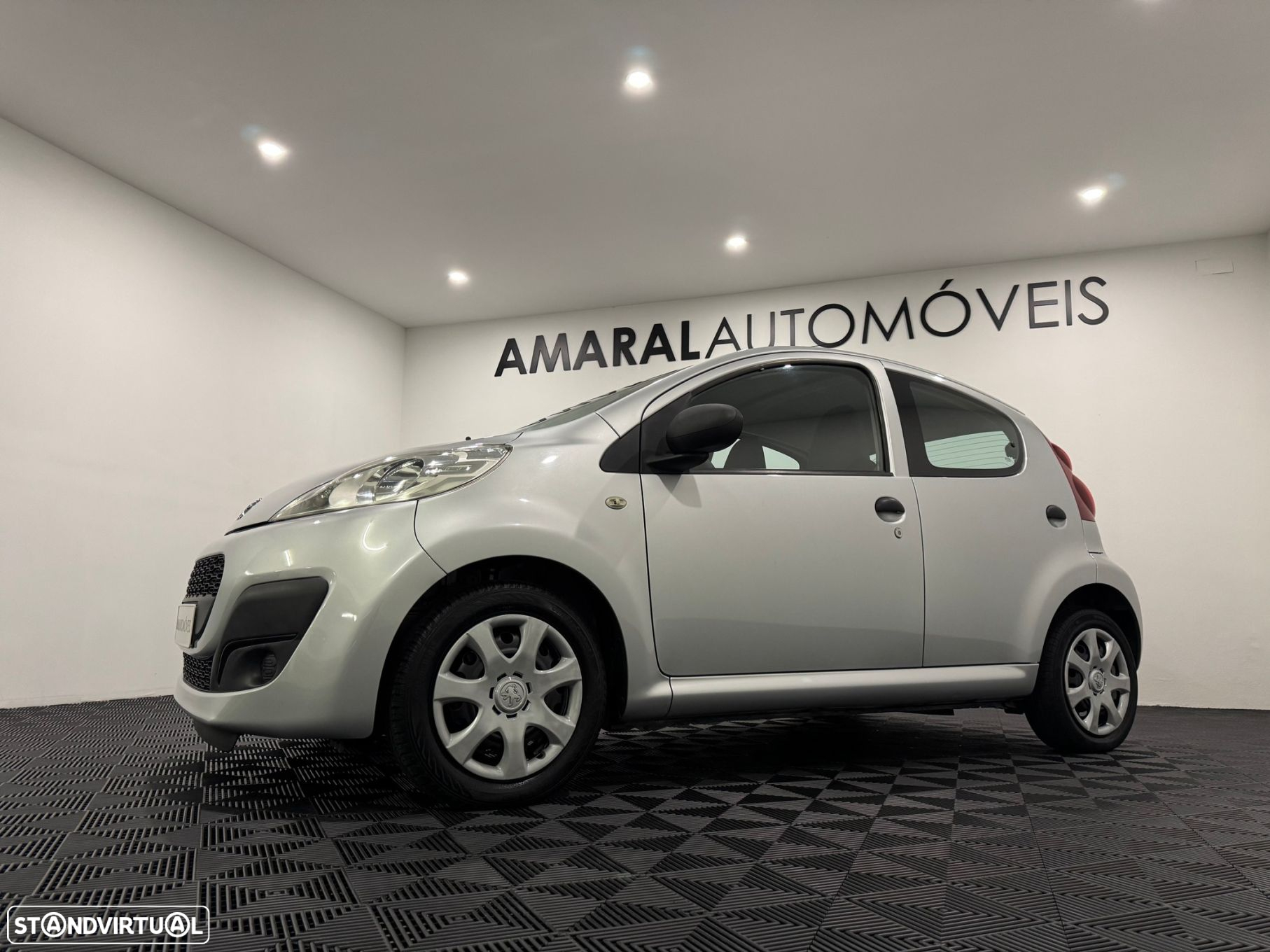 Peugeot 107 1.0 Urban - 18
