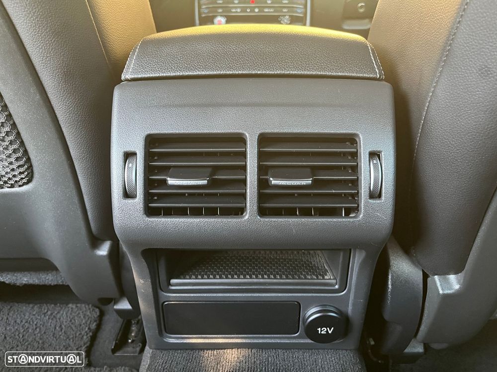 Jaguar XE 2.0 D R-Sport Aut. - 40