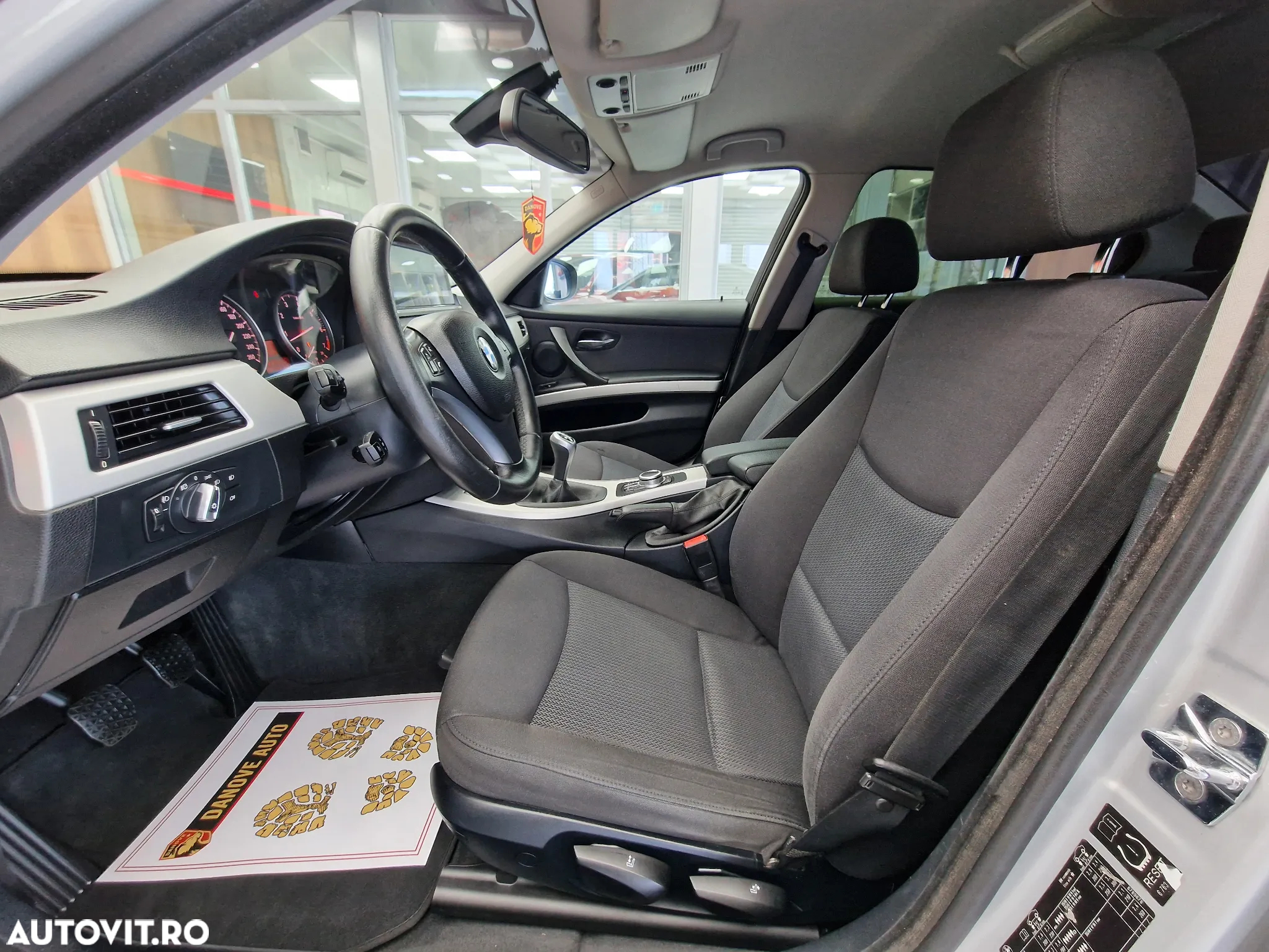 BMW Seria 3 316i - 6