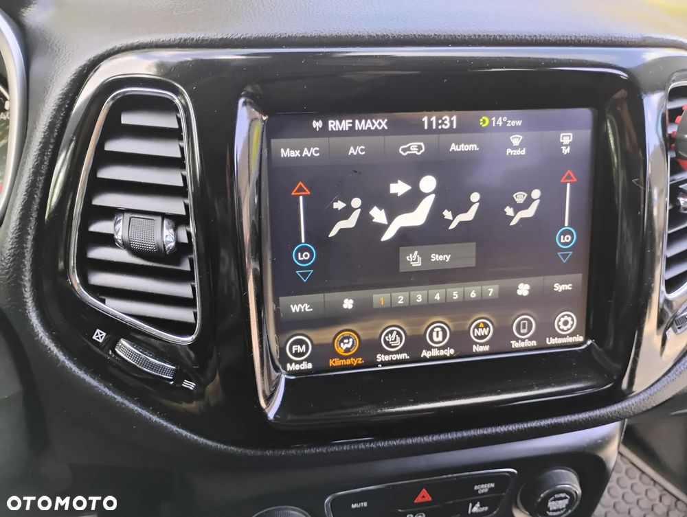 Jeep Compass - 17