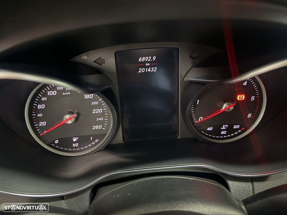 Mercedes-Benz C 220 (BlueTEC) d Station 7G-TRONIC Avantgarde — fotografia 13