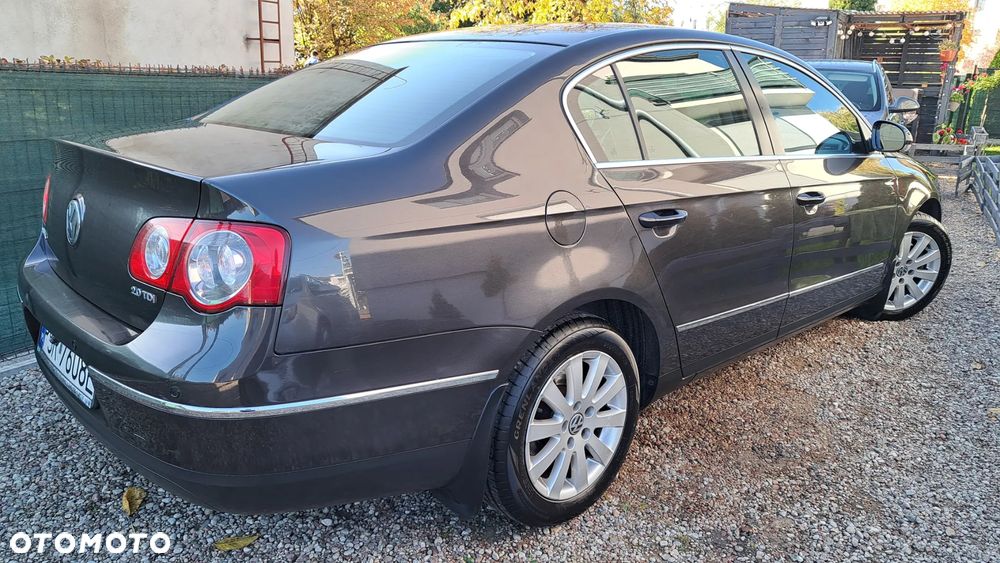 Volkswagen Passat 2.0 TDI DPF Highline - 4