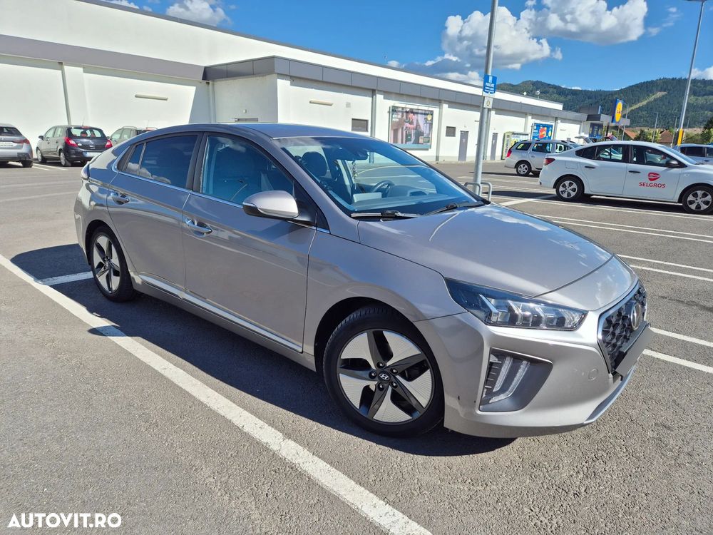 Hyundai IONIQ - 4
