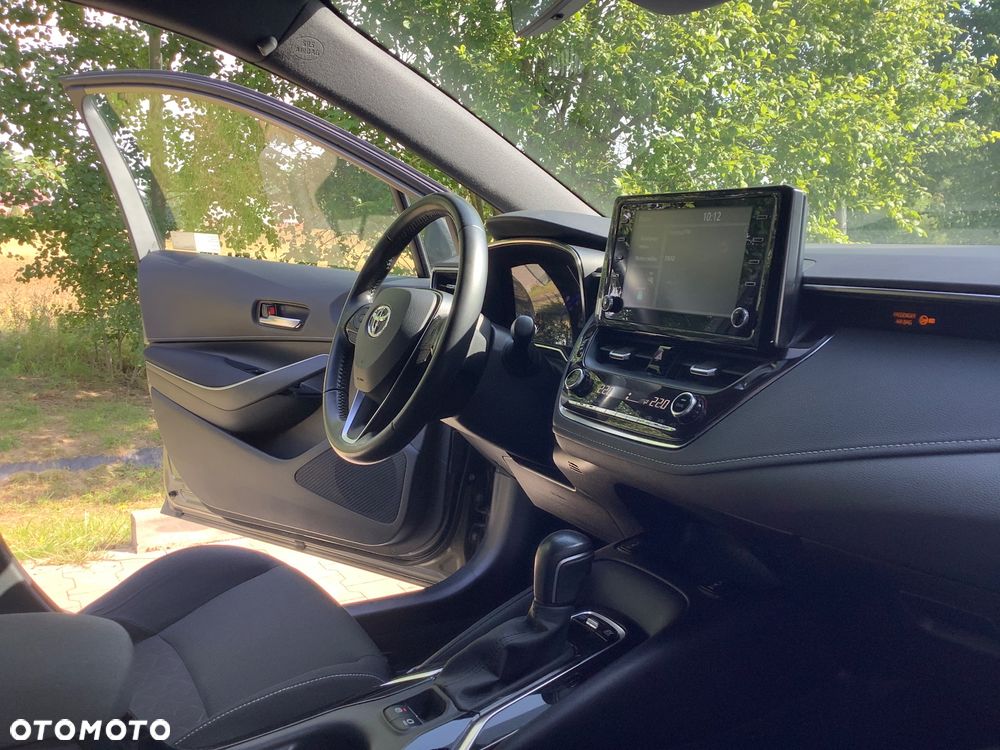 Toyota Corolla 1.8 Hybrid Comfort - 23