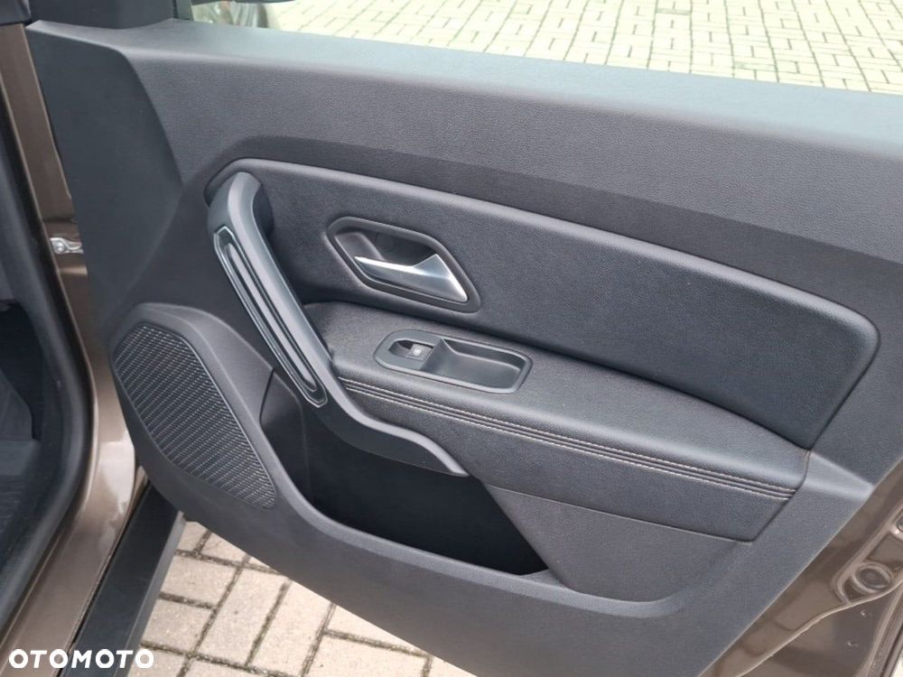 Dacia Duster 1.3 TCe FAP Comfort 4WD - 23