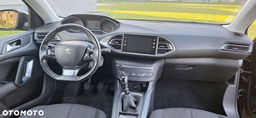 Peugeot 308 - 16