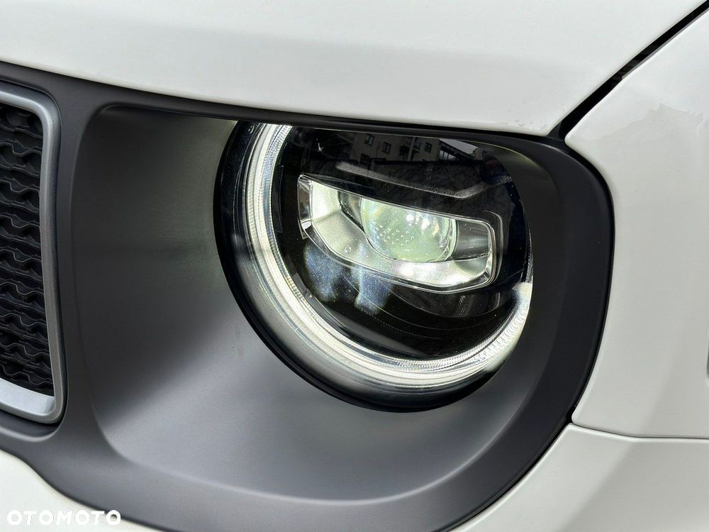 Jeep Renegade - 32