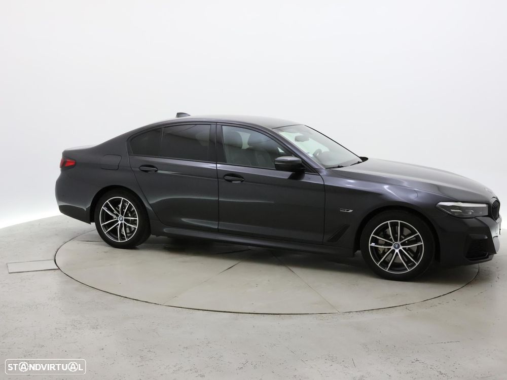 BMW 530 e Pack M - 9