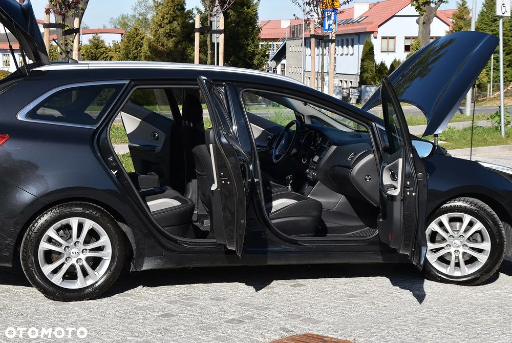 Kia Ceed - 8