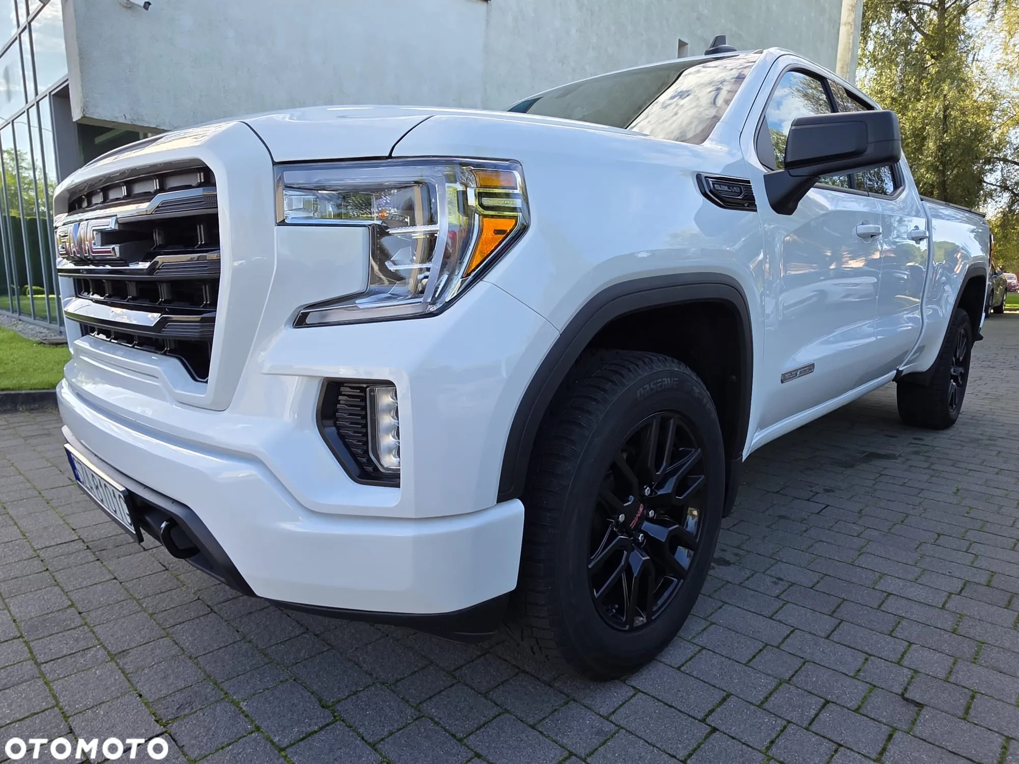 GMC Sierra - 2