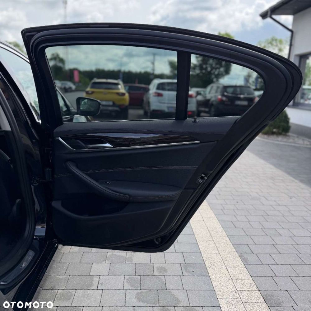 BMW Seria 5 - 30