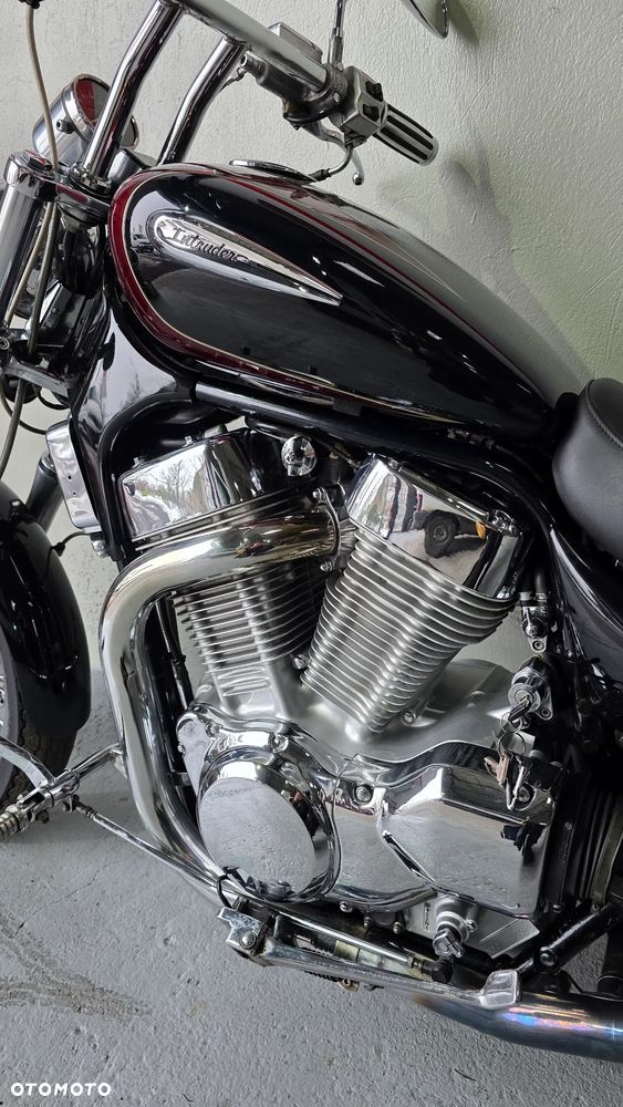 Suzuki Intruder - 20