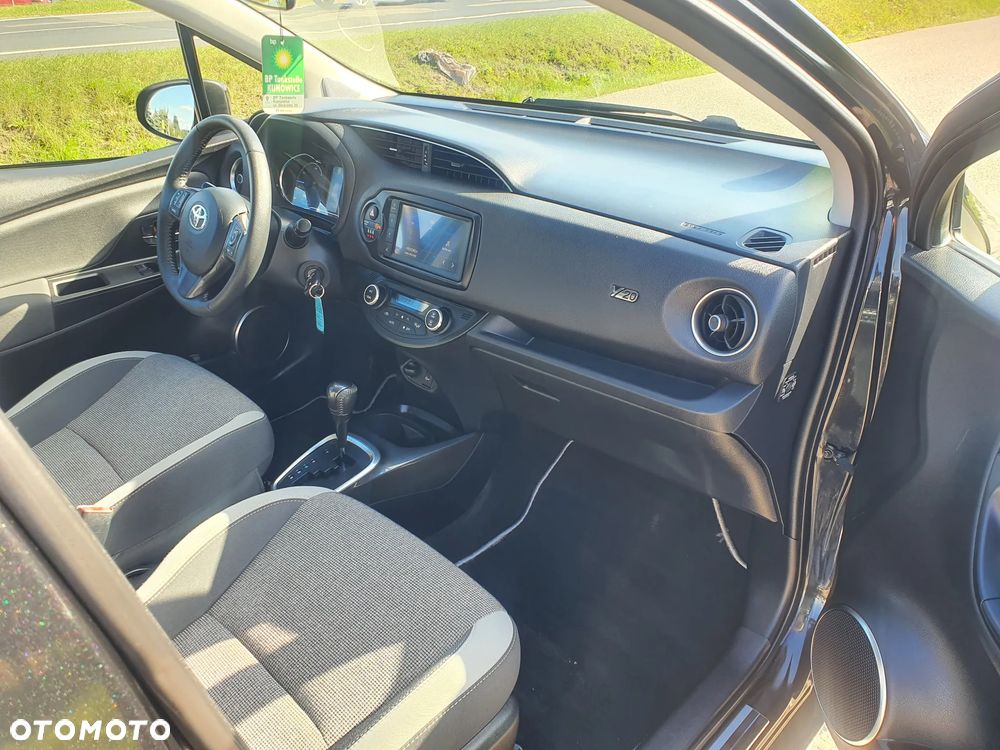 Toyota Yaris Hybrid 1.5 VVT-i Y20 Club - 12