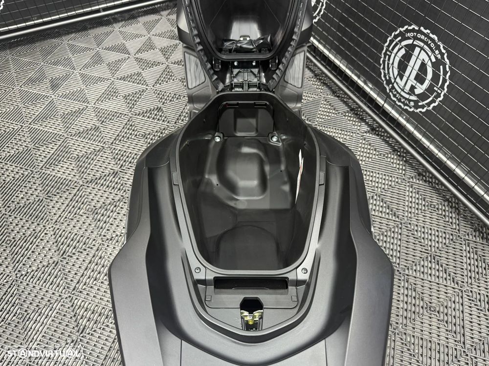 Honda PCX125 DX 2025 (OFERTA HONDA PLUS) - 3