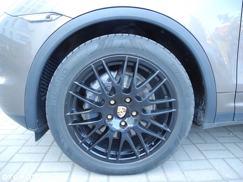 Porsche Cayenne - 23