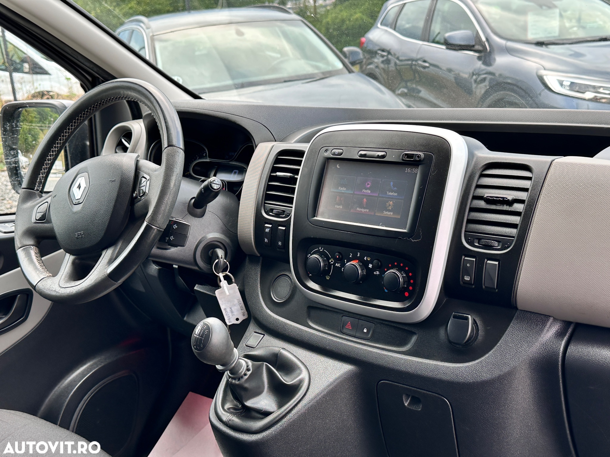 Renault Trafic ENERGY dCi 145 Grand Spaceclass - 6