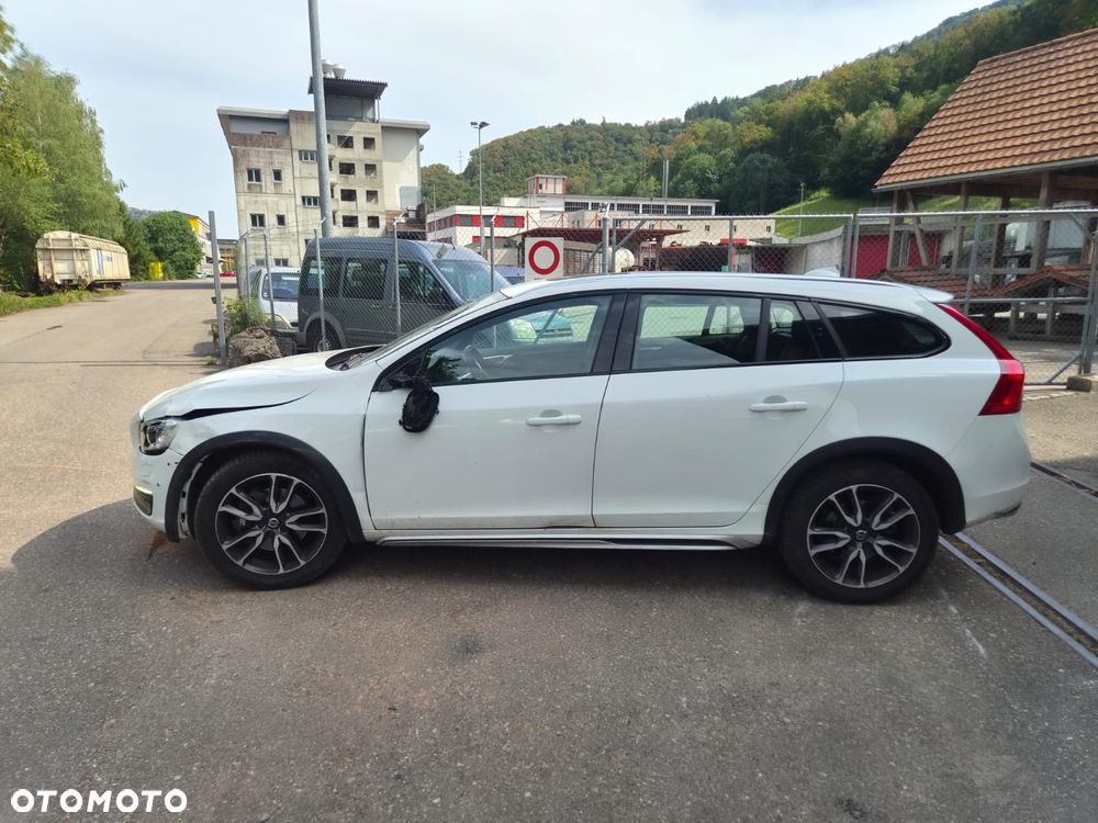 Volvo V60 Cross Country T5 AWD Summum - 7