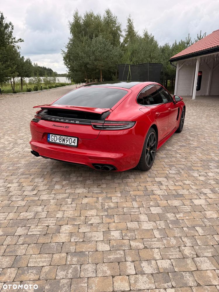 Porsche Panamera 4S - 10