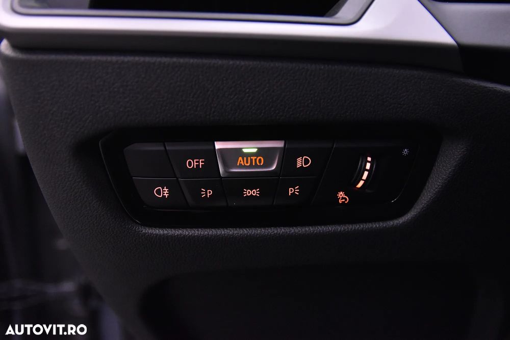 BMW Seria 3 320d Touring xDrive Aut. - 15