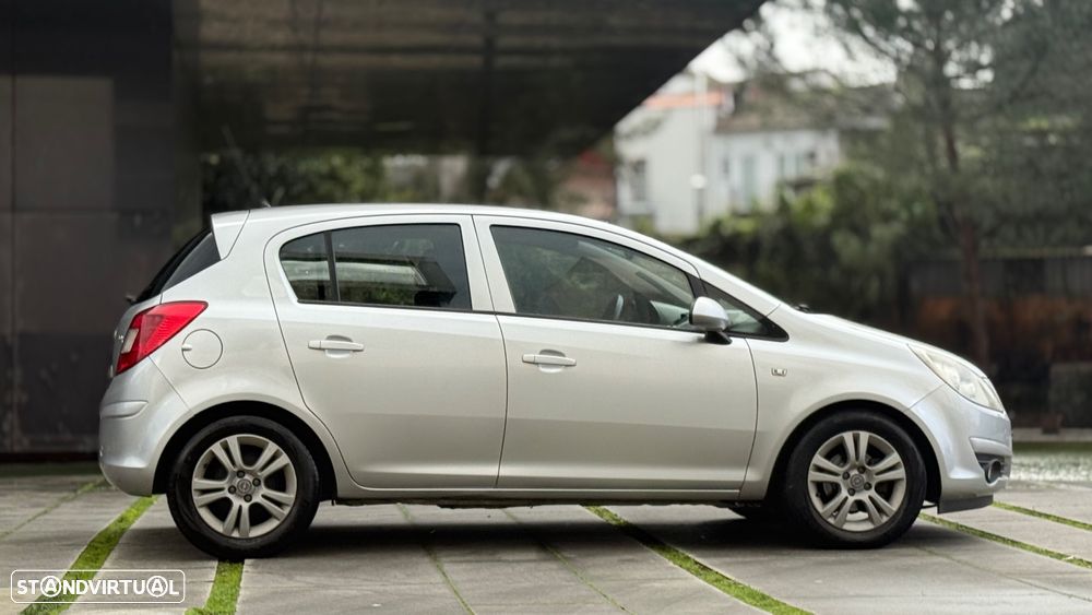 Opel Corsa 1.3 CDTI Enjoy EcoFLEX - 8