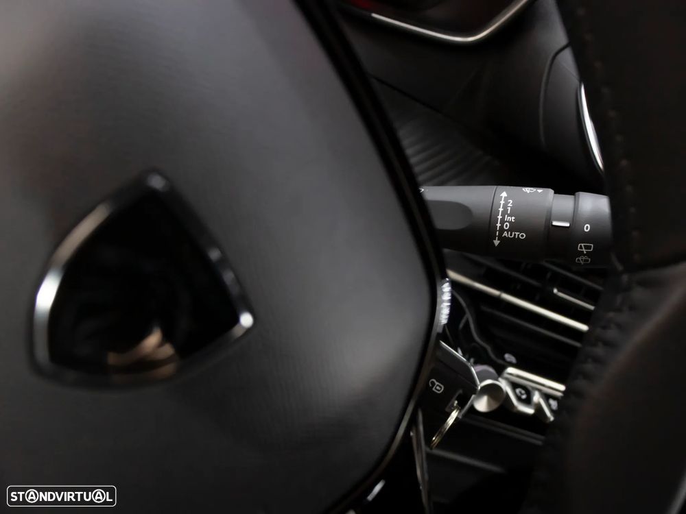 Peugeot 2008 1.2 PureTech Style - 24