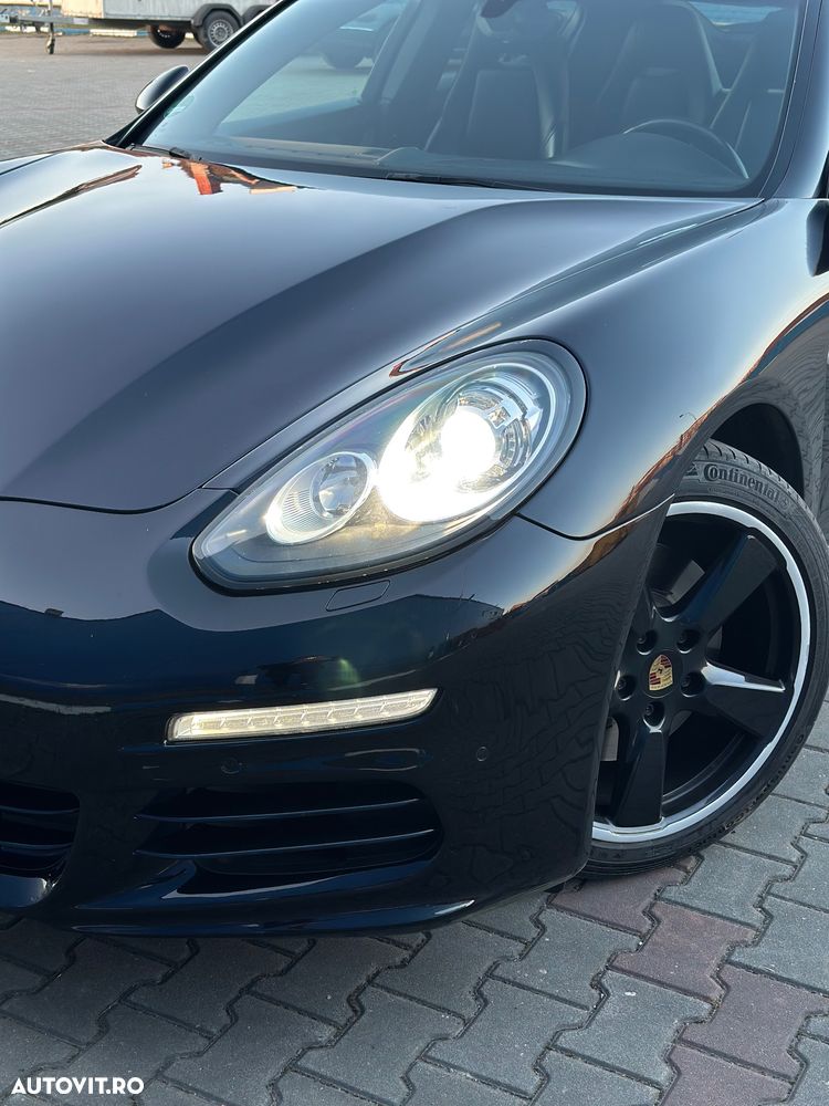 Porsche Panamera - 24