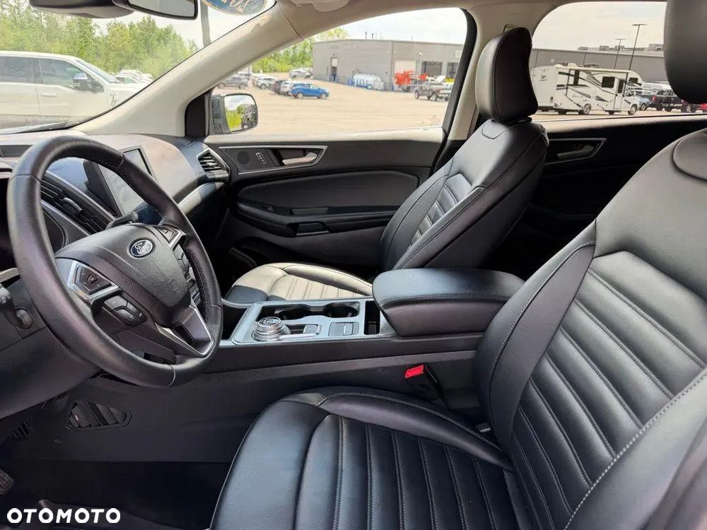Ford Edge - 11