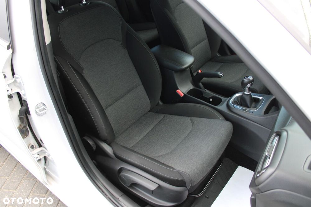 Hyundai i30 1.5 T-GDI 48V Smart - 17