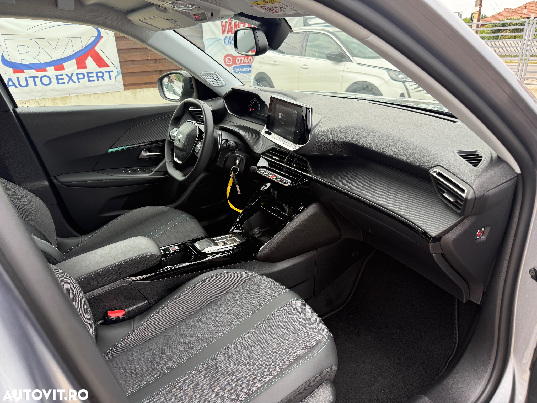 Peugeot 2008 BlueHDi 130 EAT8 Allure Pack - 17