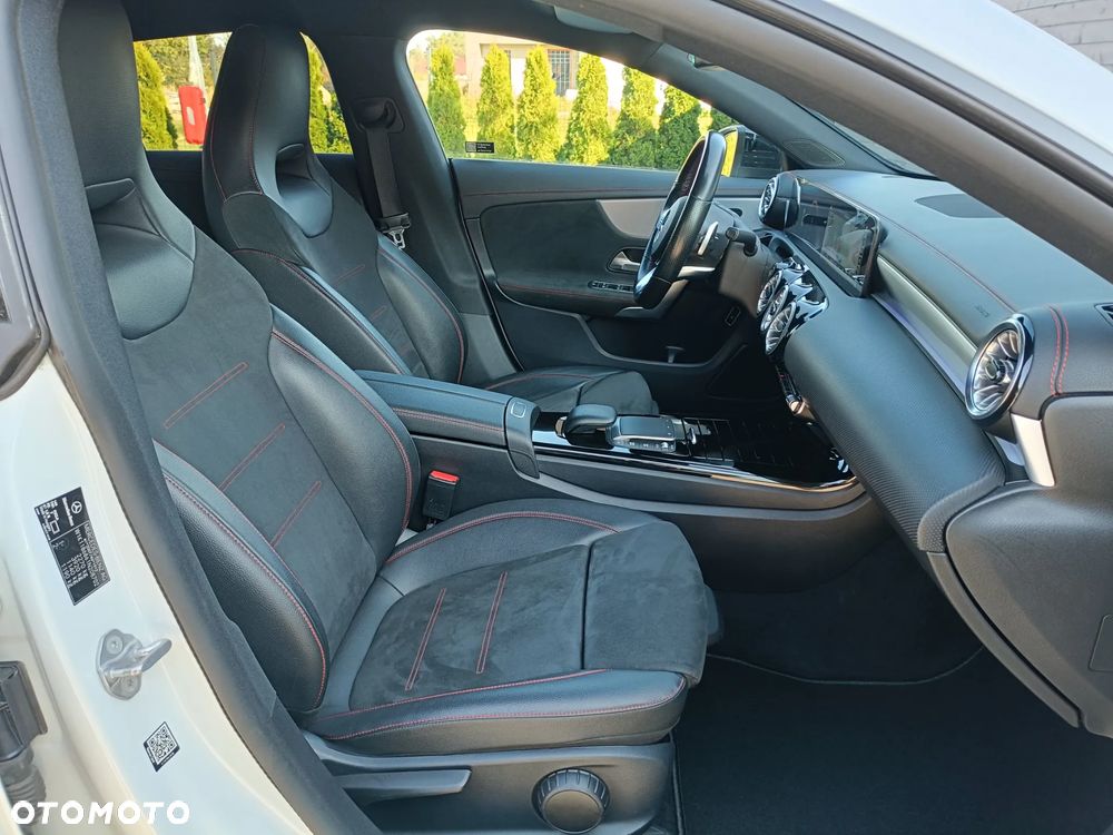 Mercedes-Benz CLA - 17