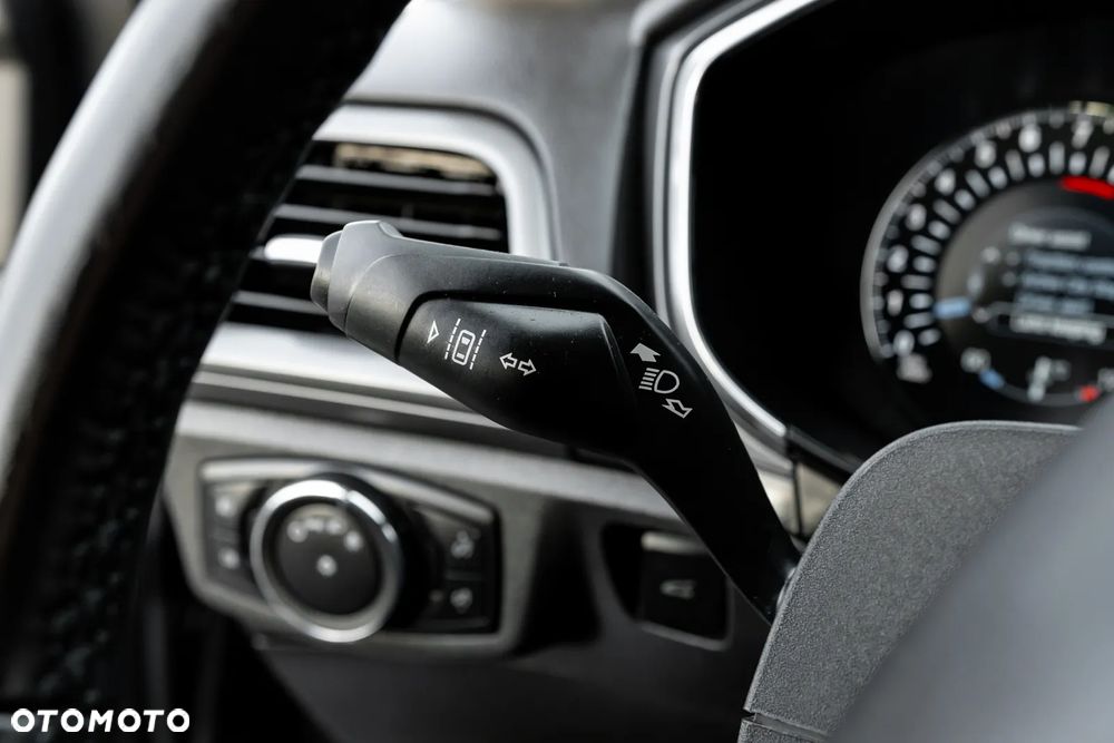 Ford Mondeo 2.0 EcoBoost STart-Stopp Autom Vignale - 31