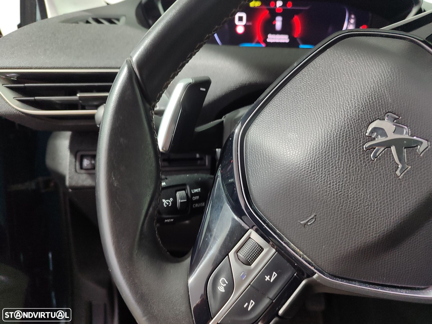 Peugeot 3008 1.5 BlueHDi Allure EAT8 - 31