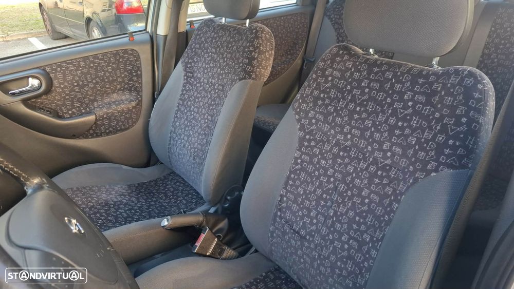 Opel Corsa 1.2 16V City - 10