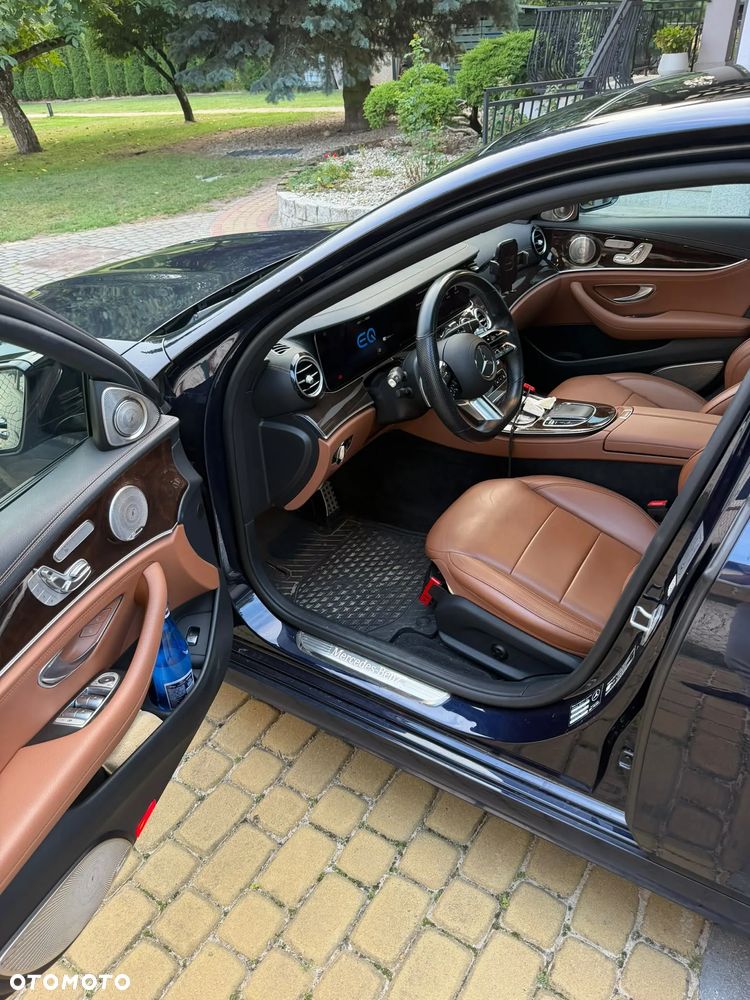 Mercedes-Benz Klasa E 300 de AMG - 9