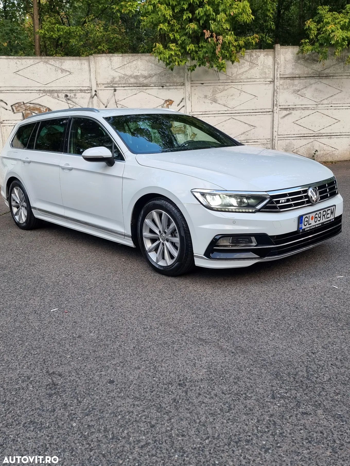 Volkswagen Passat Variant 2.0 TDI R Executive - 1