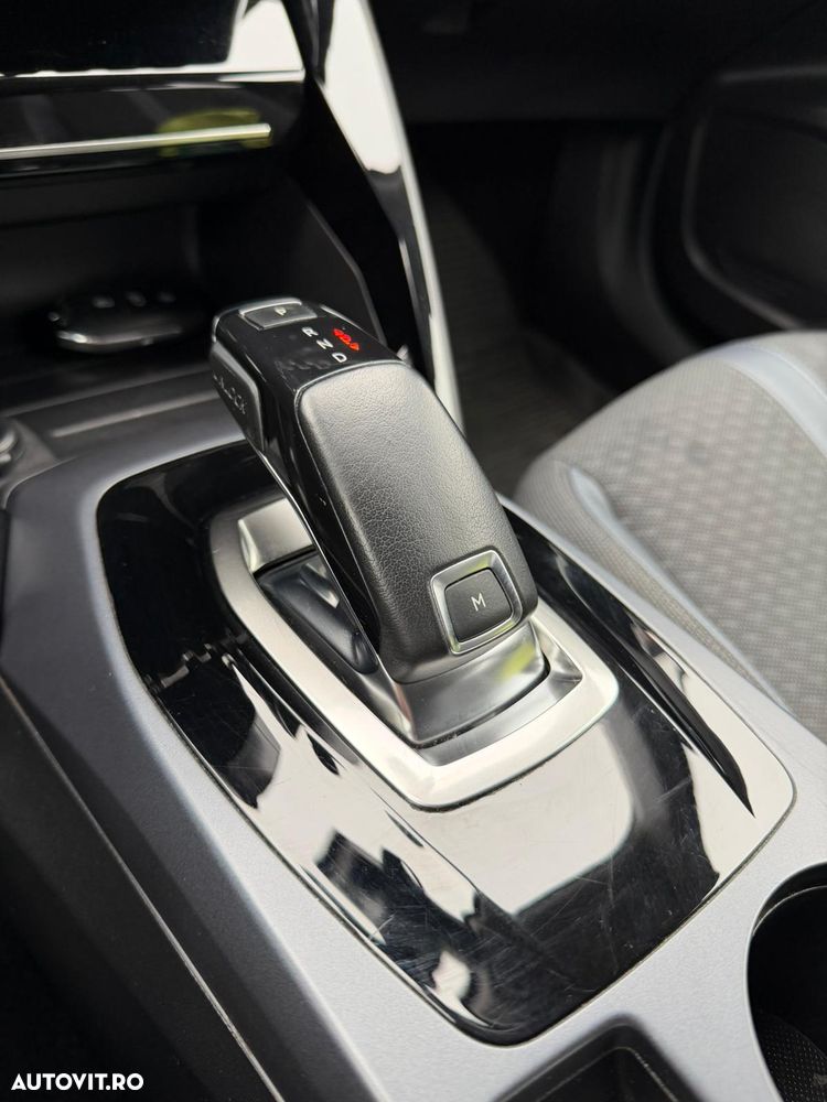 Peugeot 2008 1.2 PureTech EAT8 STT Allure Pack - 12