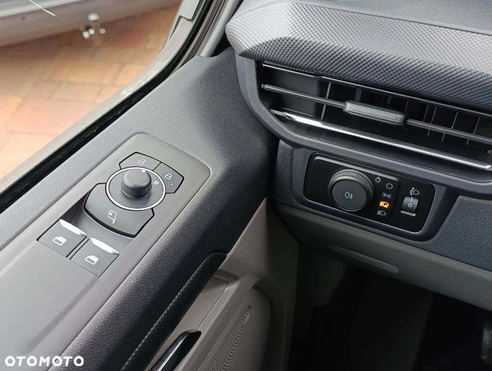 Ford Transit Custom Van L2H1 - 22
