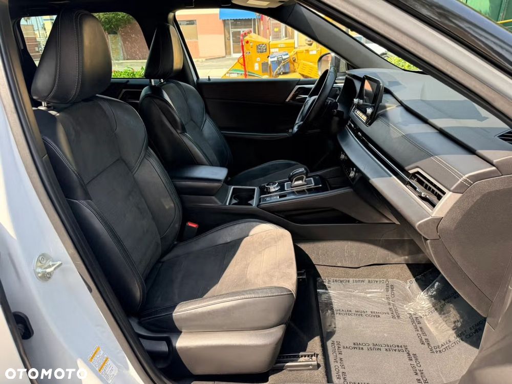 Mitsubishi Outlander - 19