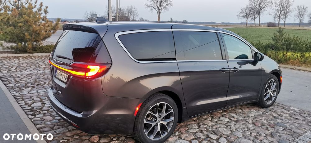 Chrysler Pacifica - 7