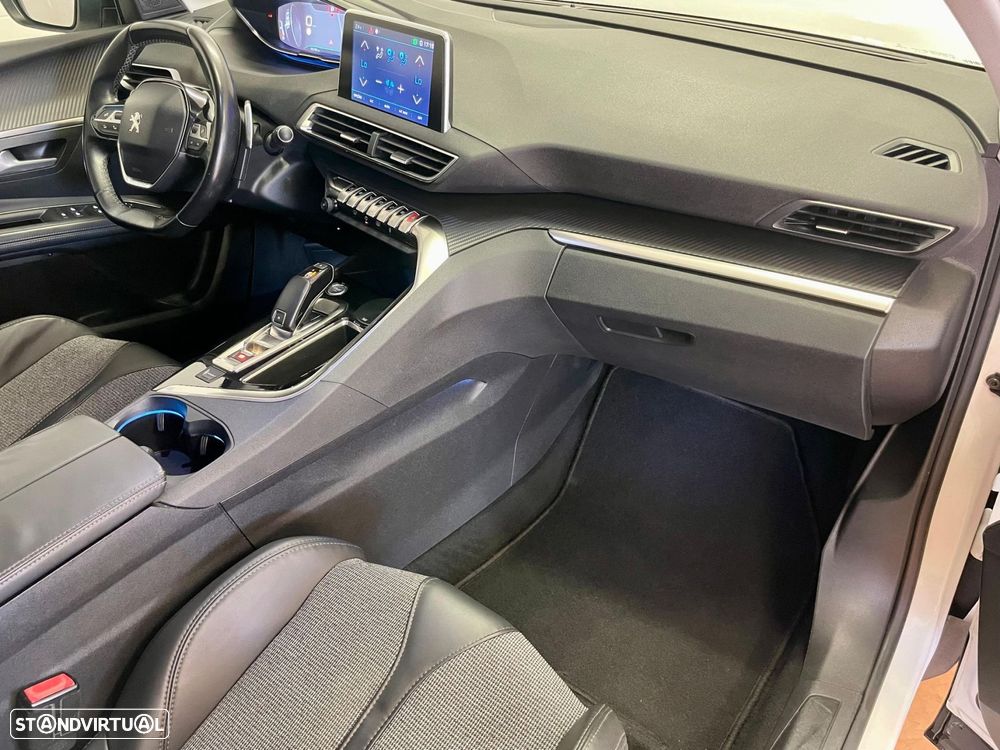 Peugeot 3008 1.2 PureTech Allure EAT6 - 35