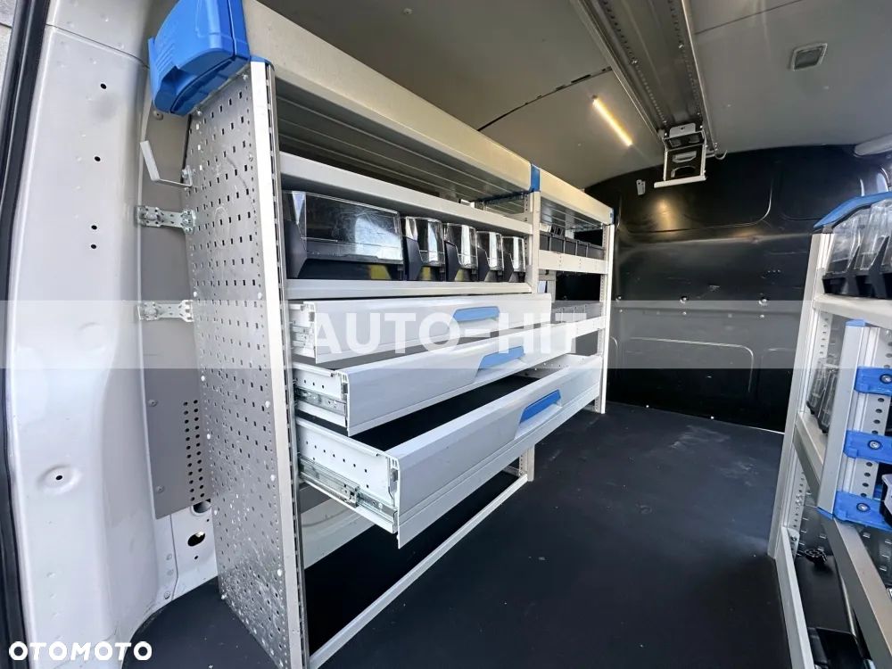 Volkswagen Transporter - 17