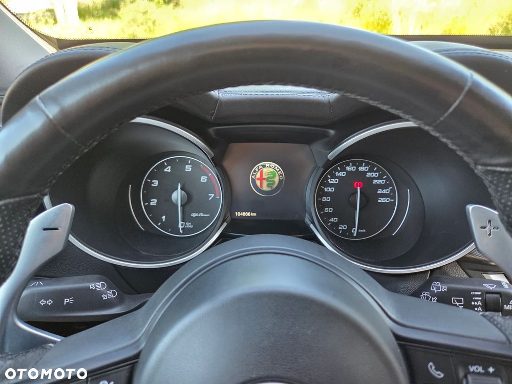 Alfa Romeo Stelvio 2.0 Turbo Veloce Q4 - 17