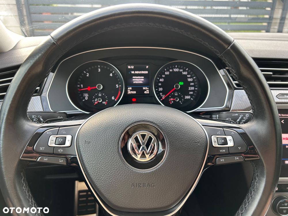 Volkswagen Passat Alltrack 2.0 TDI SCR DSG 4Motion - 22