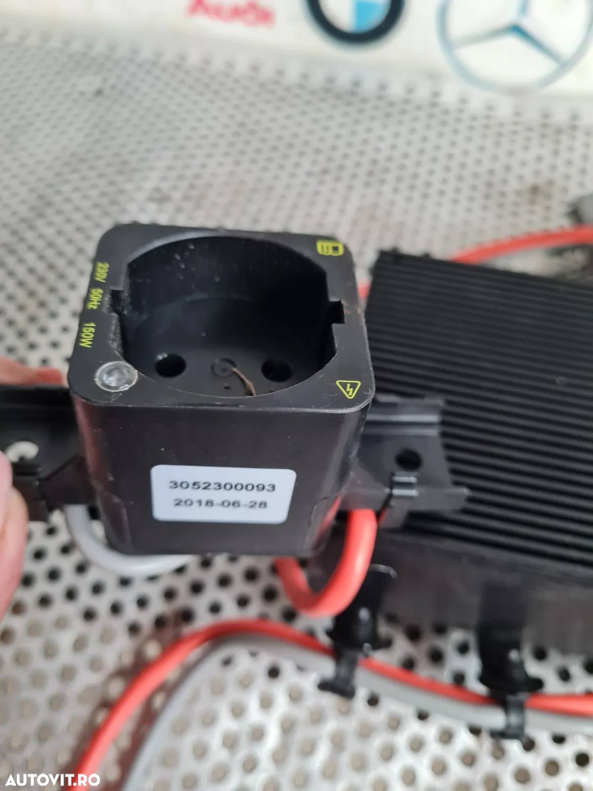 Invertor Curent Ford Kuga 2 II 12-230 Volti Cod GJ5T-19G317-BB  - Dezmembrari Arad - 4