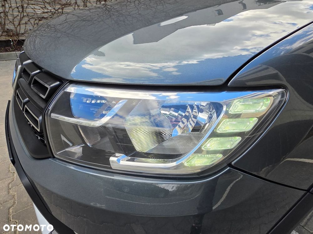 Dacia Logan TCe 90 S&S Stepway Celebration - 31