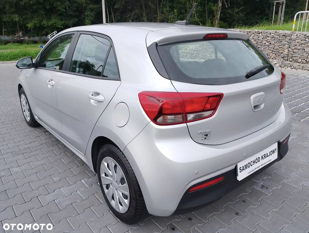 Kia Rio 1.2 L - 13