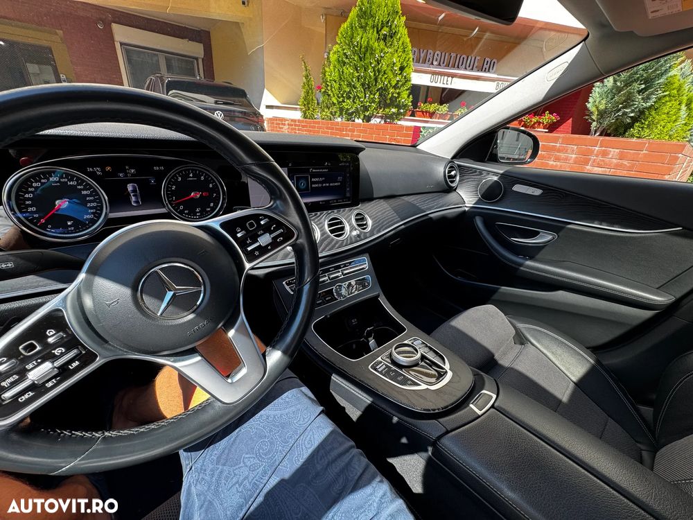 Mercedes-Benz E 200 4MATIC Aut. - 14