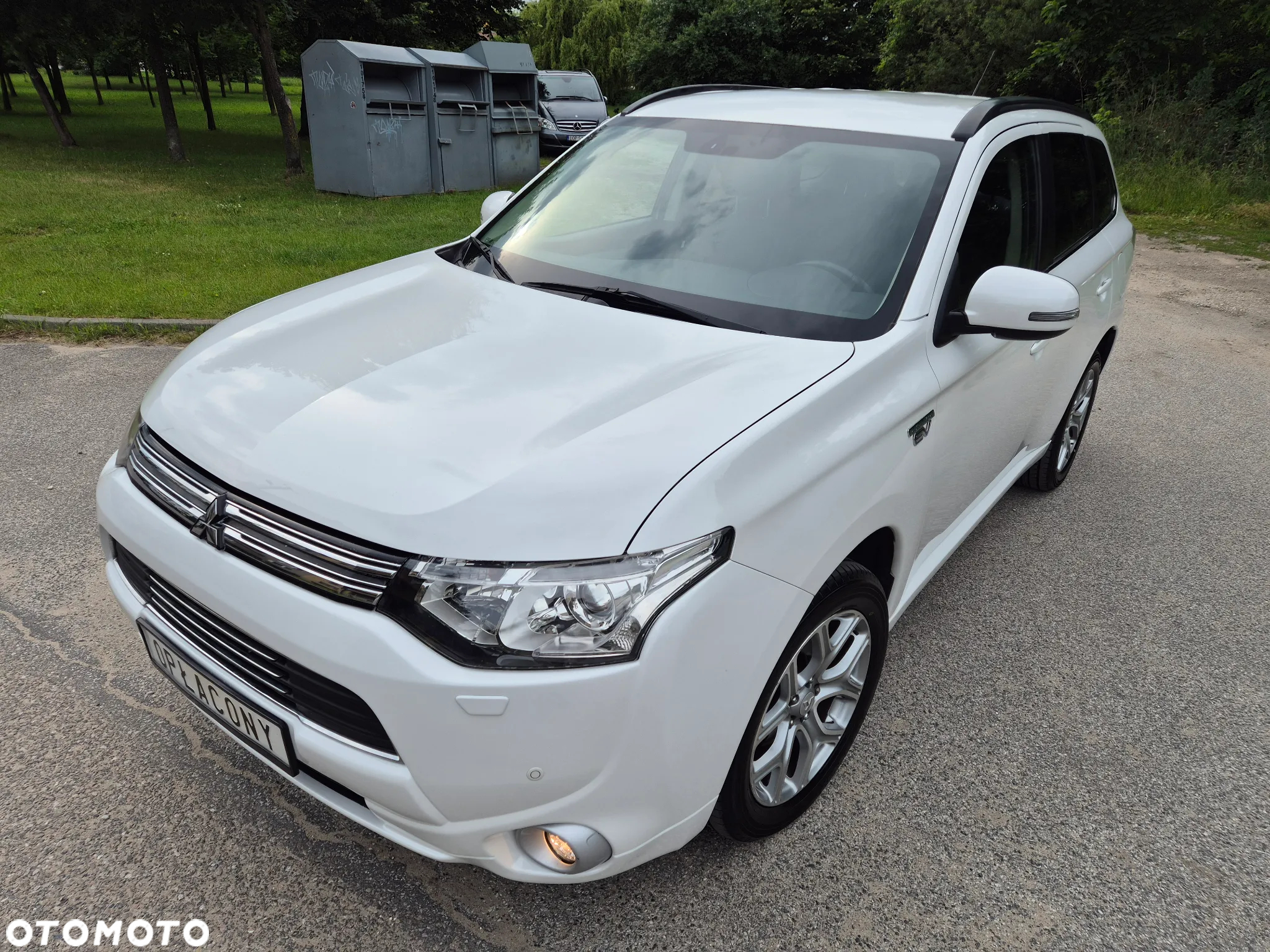 Mitsubishi Outlander 2.0 4WD Plug-In Hybrid - 9